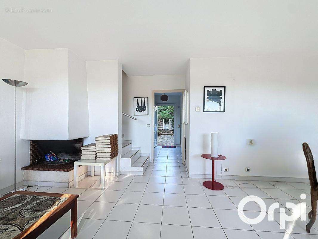 Maison à VILLENEUVE-LOUBET