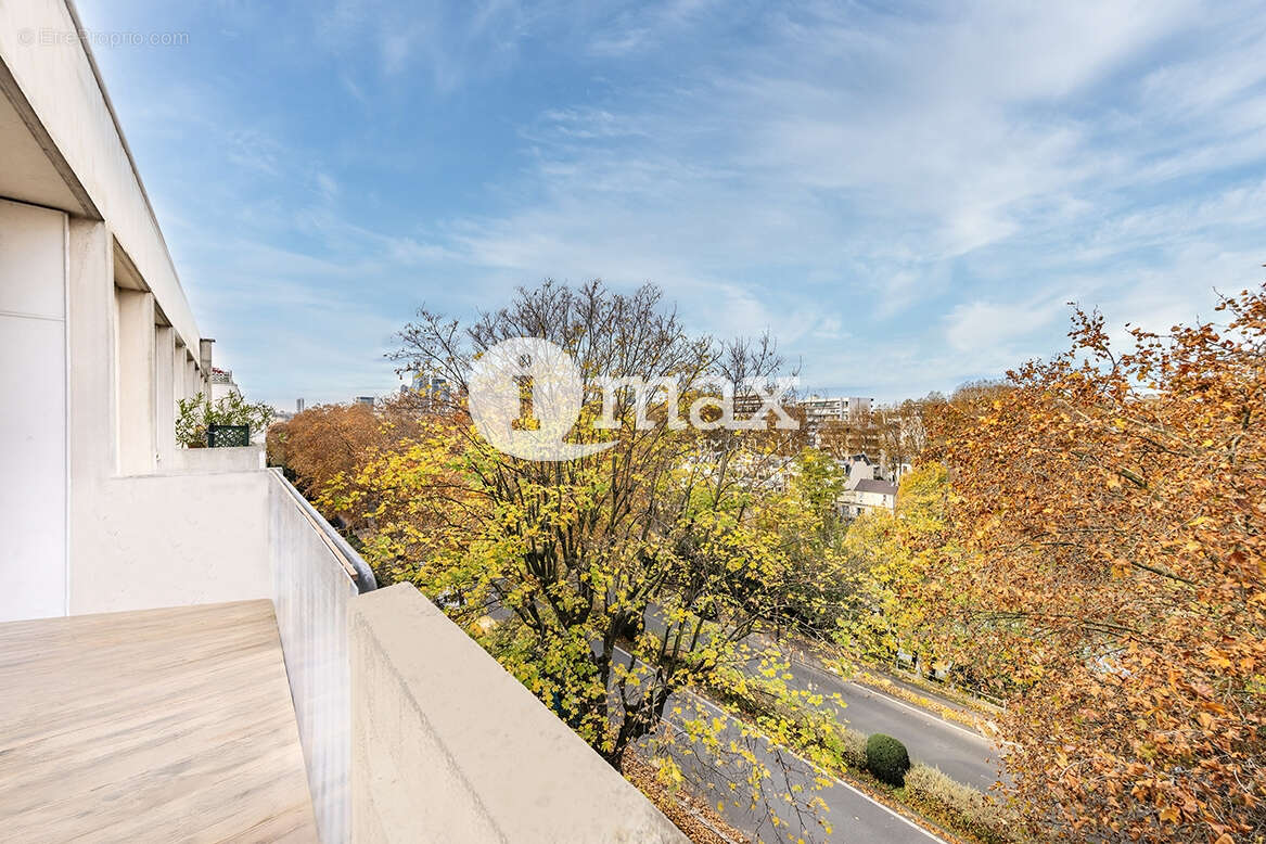 Appartement à NEUILLY-SUR-SEINE