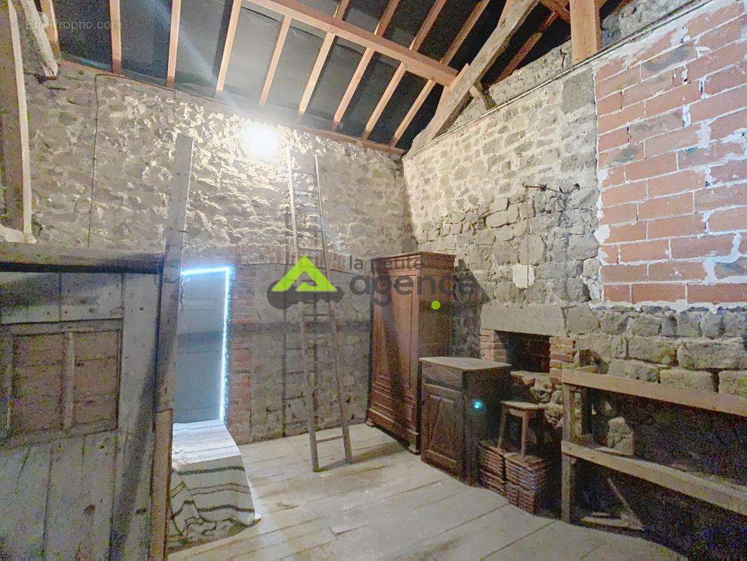 Maison à CHAMPAGNAT