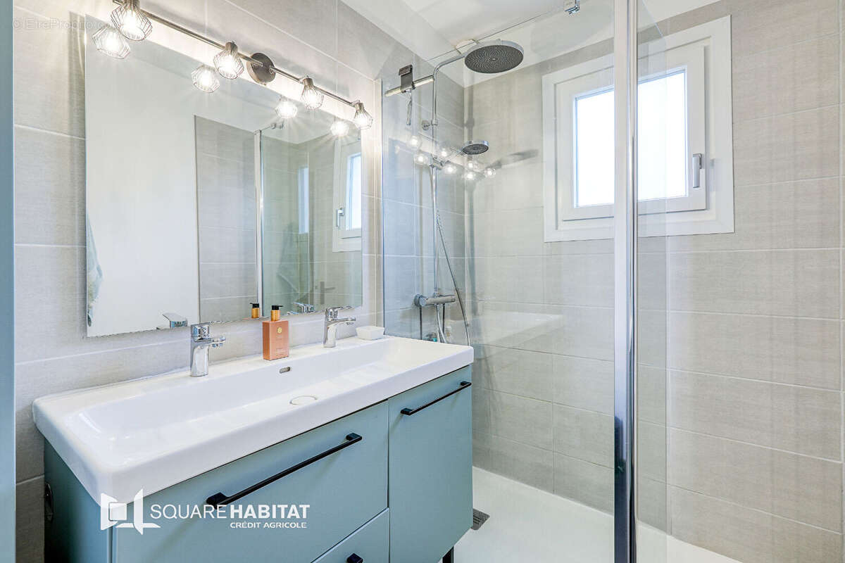 Maison à MONTREUIL-JUIGNE