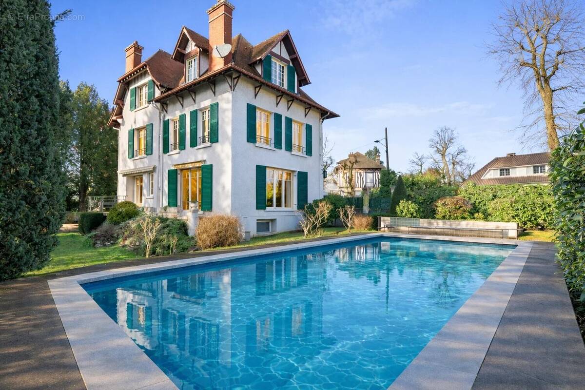 Maison à VAUCRESSON