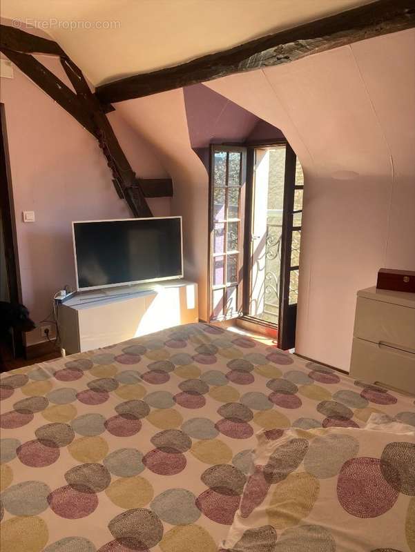 Maison à YZEURES-SUR-CREUSE