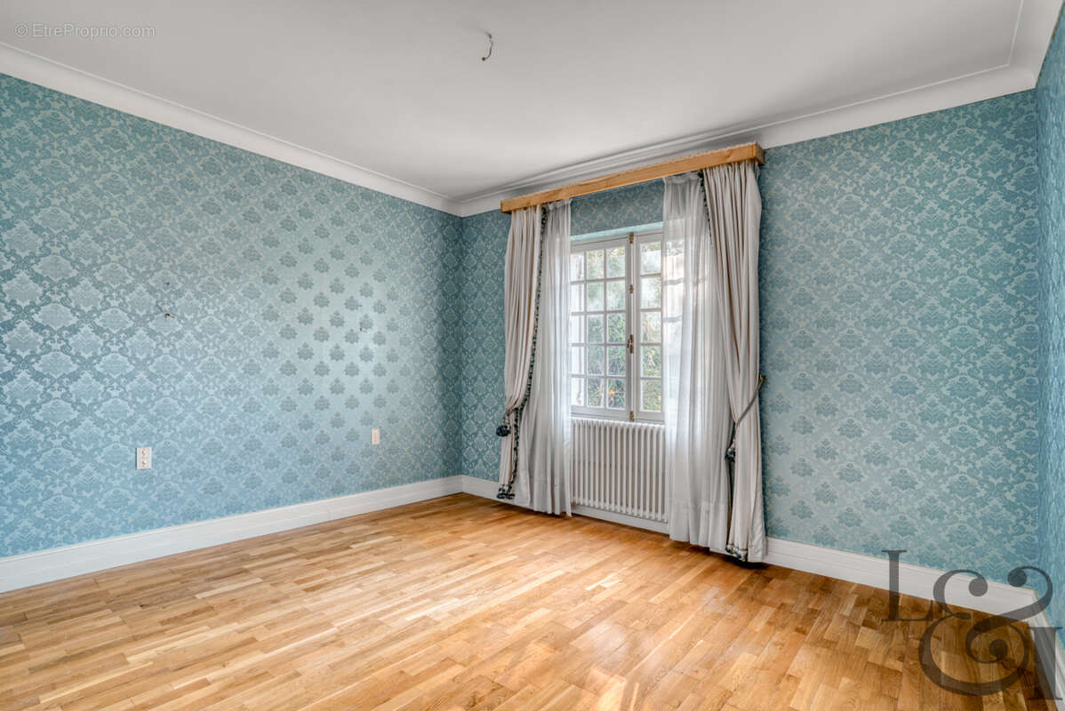 Maison à SAINTE-LIVRADE-SUR-LOT