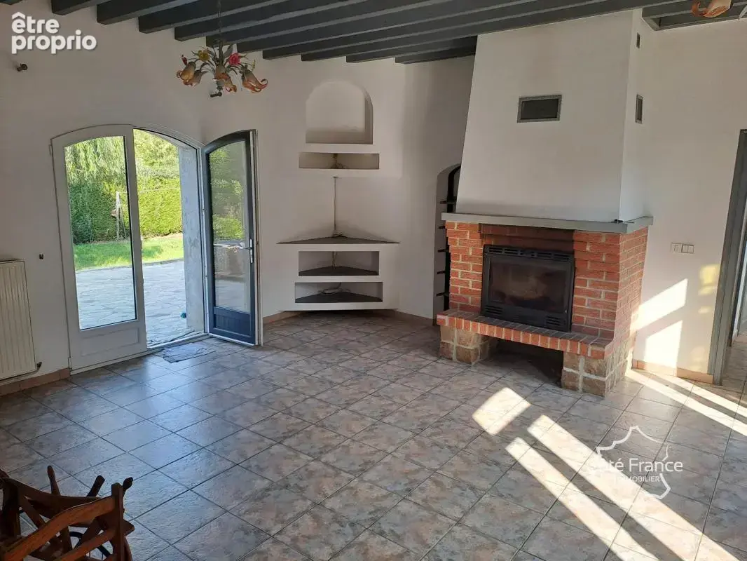 Mennevret (02) -- Belle maison de charme au calme absolu, en - photo 4