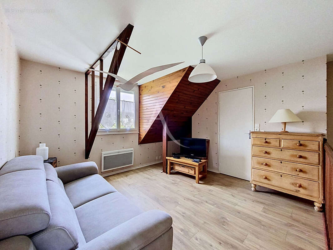 Maison à LA MEMBROLLE-SUR-LONGUENEE