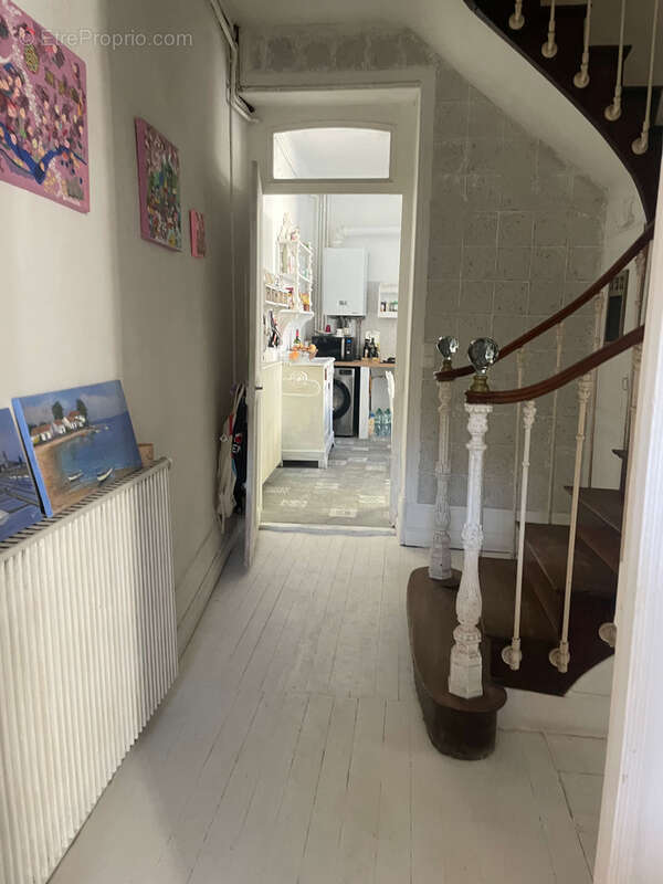 Maison à SAINT-JEAN-D'ANGELY