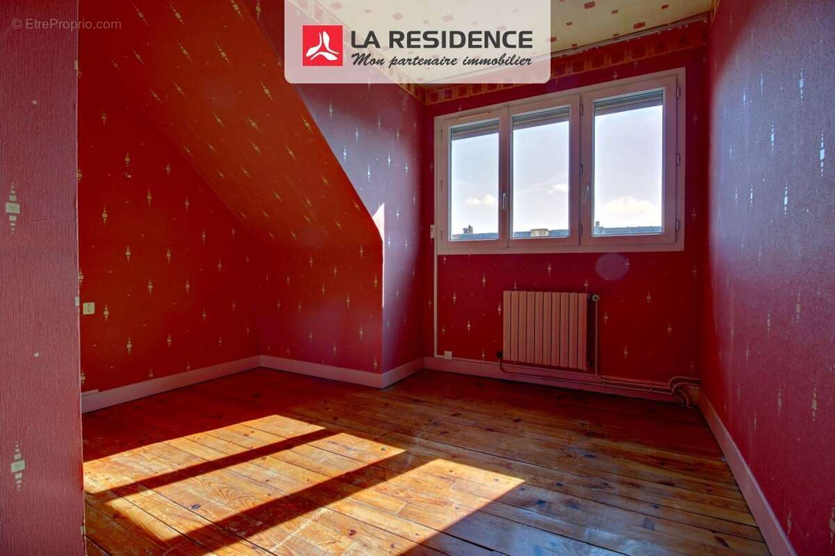 Maison à SAINT-ETIENNE-DU-ROUVRAY