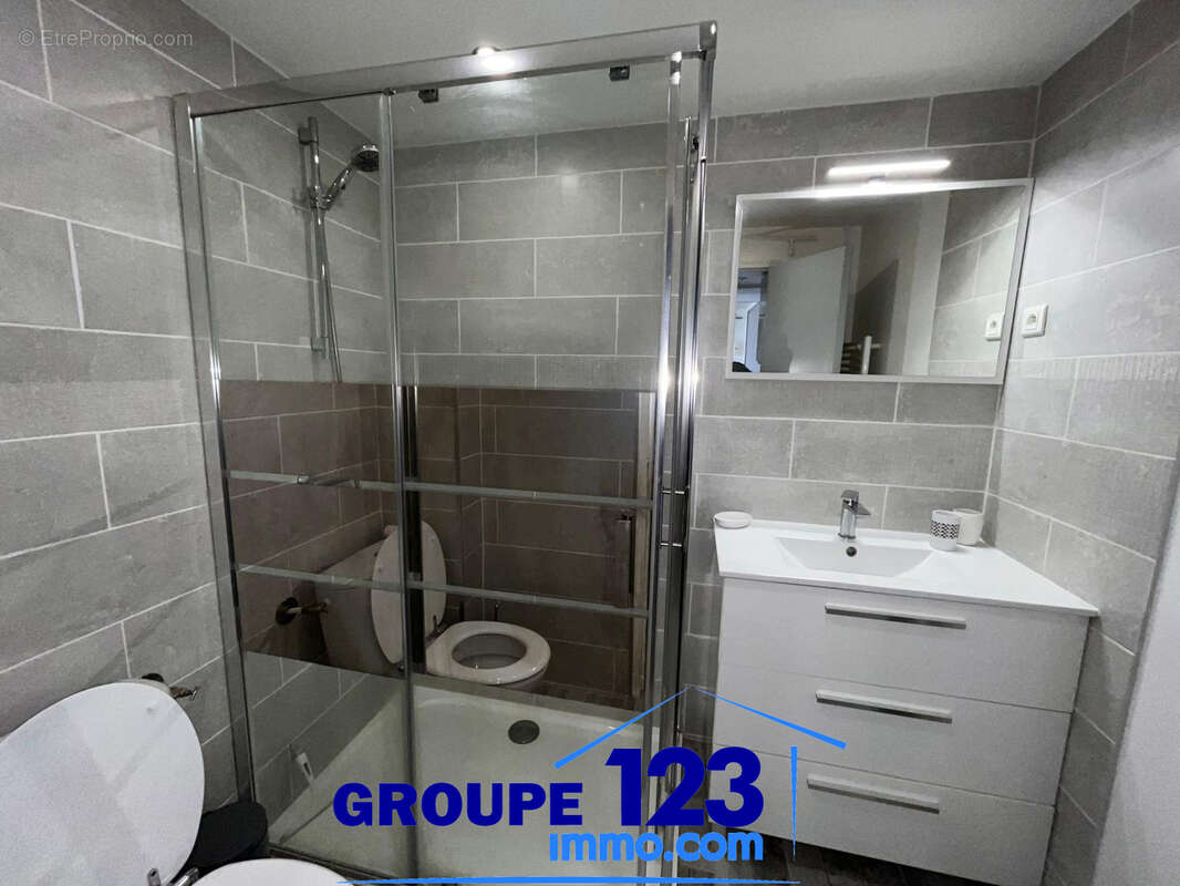Appartement T2   Cœur du quartier historique d'Auxerre - photo 4