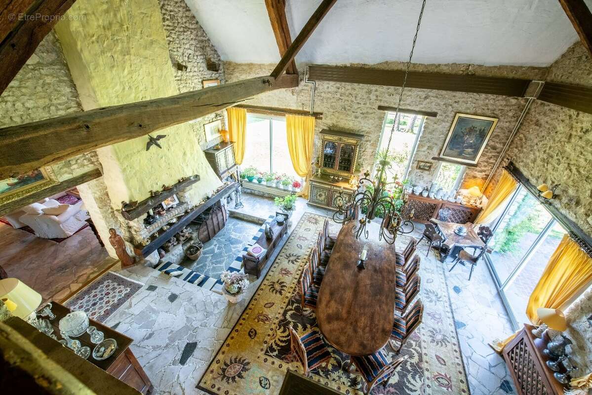 Maison à FONTAINEBLEAU