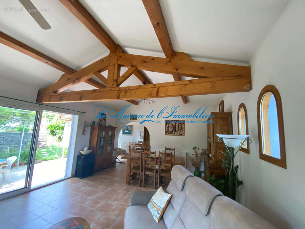 Maison à BOISSET-ET-GAUJAC