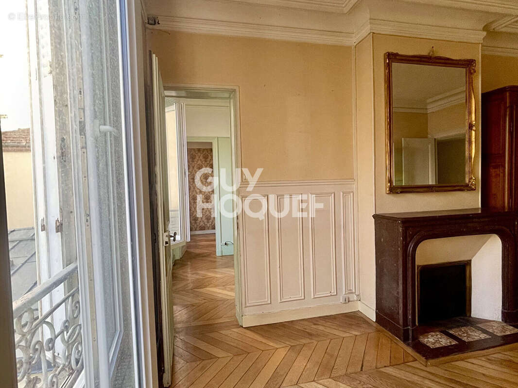 Appartement à PARIS-11E