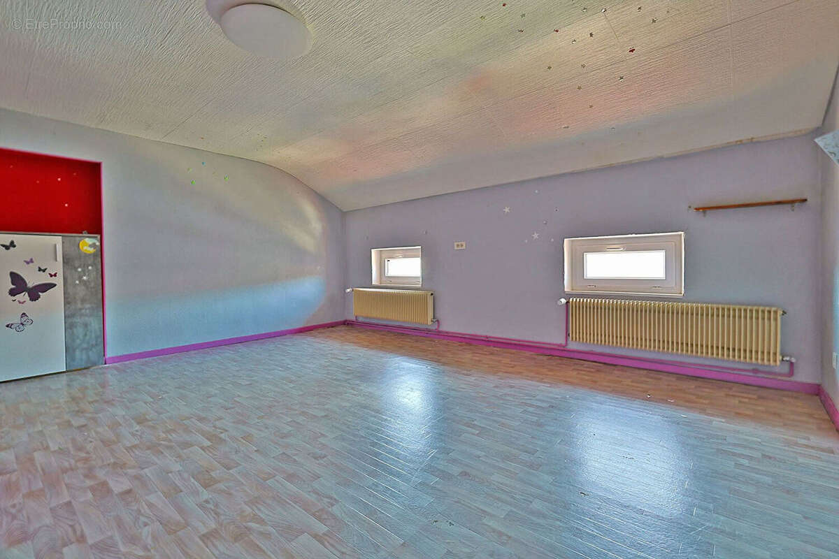 Appartement à POMPEY