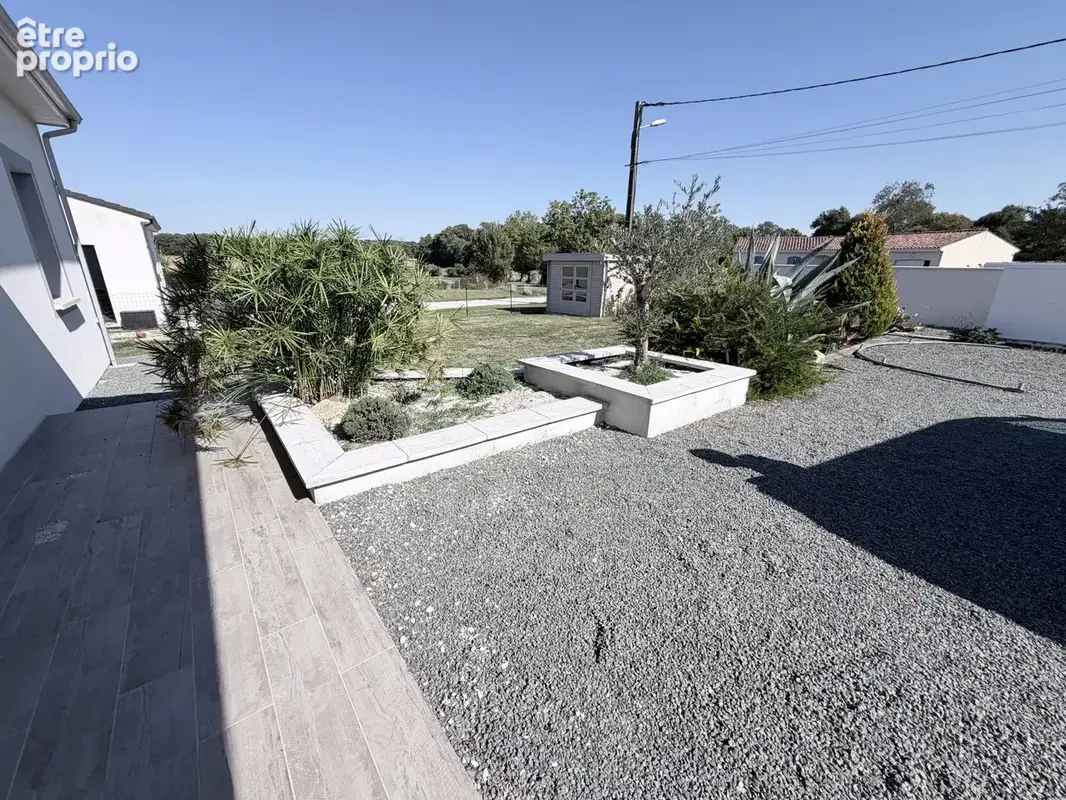 Maison de plain-pied avec jardin à Chermignac - photo 3