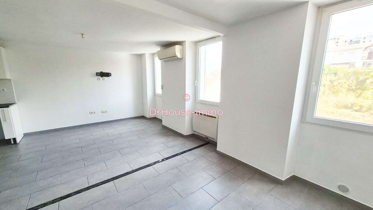 Appartement 70 m² à Marseille-14e  - photo 4