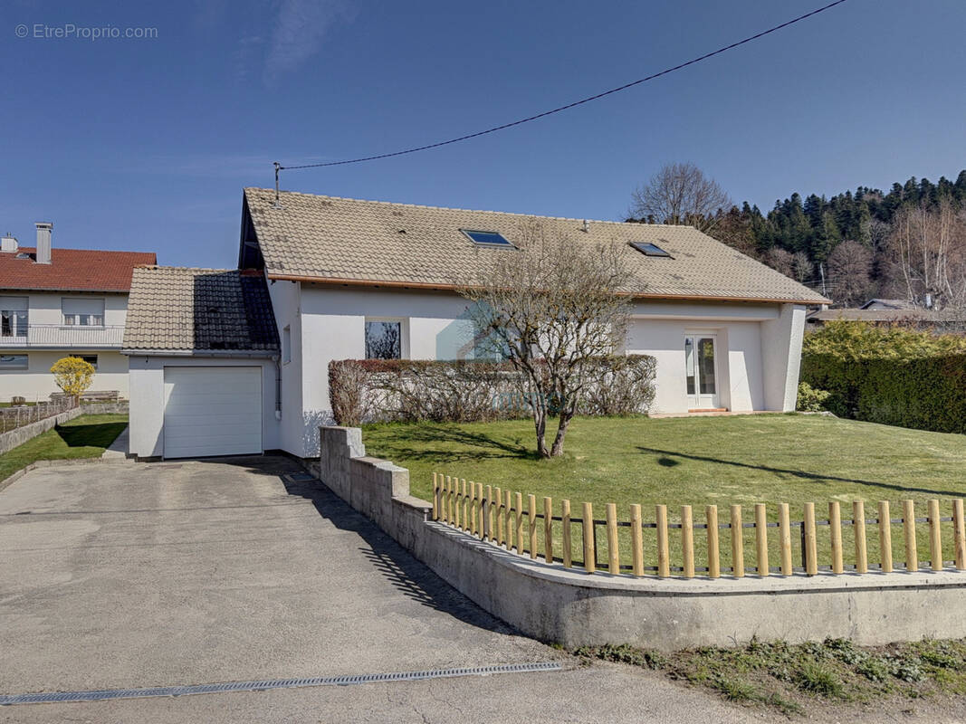 Maison à DAMPRICHARD