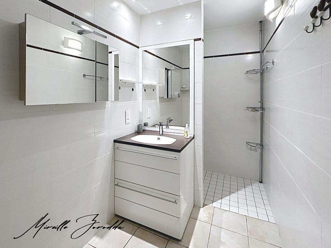 Jonquieres Saint Vincent VILLA, résidence sécurisée de 91m² avec terrasse et parking - photo 5