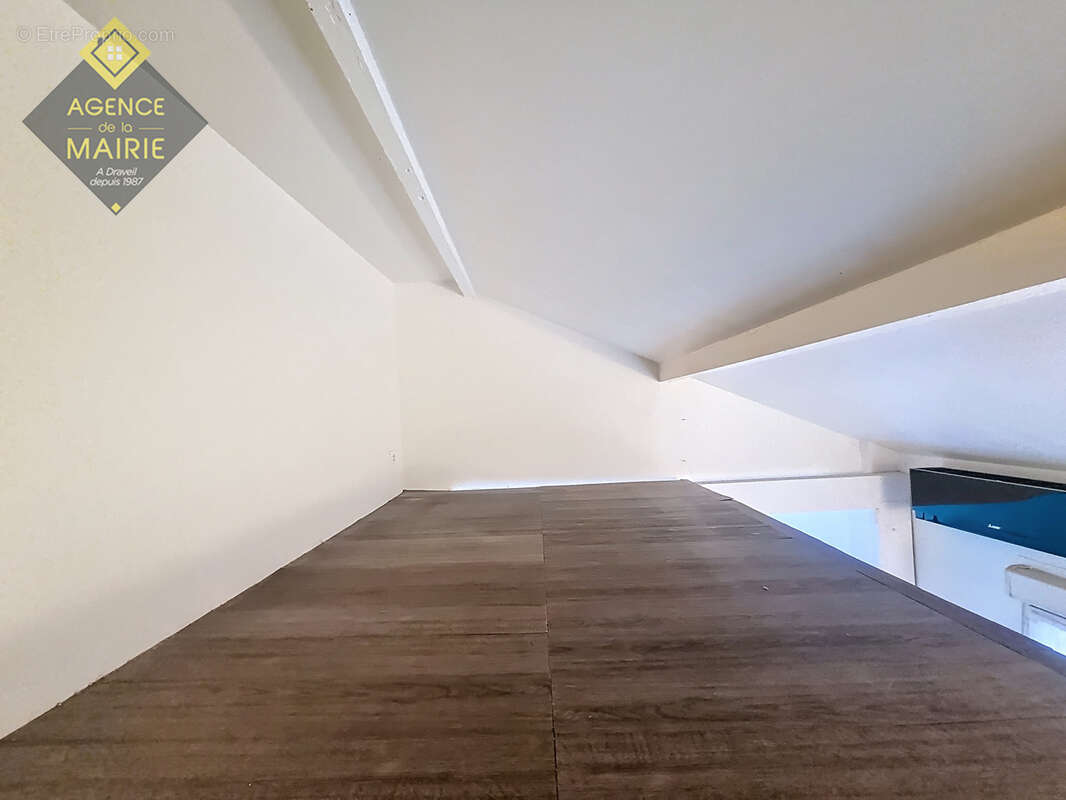 Maison à VIGNEUX-SUR-SEINE