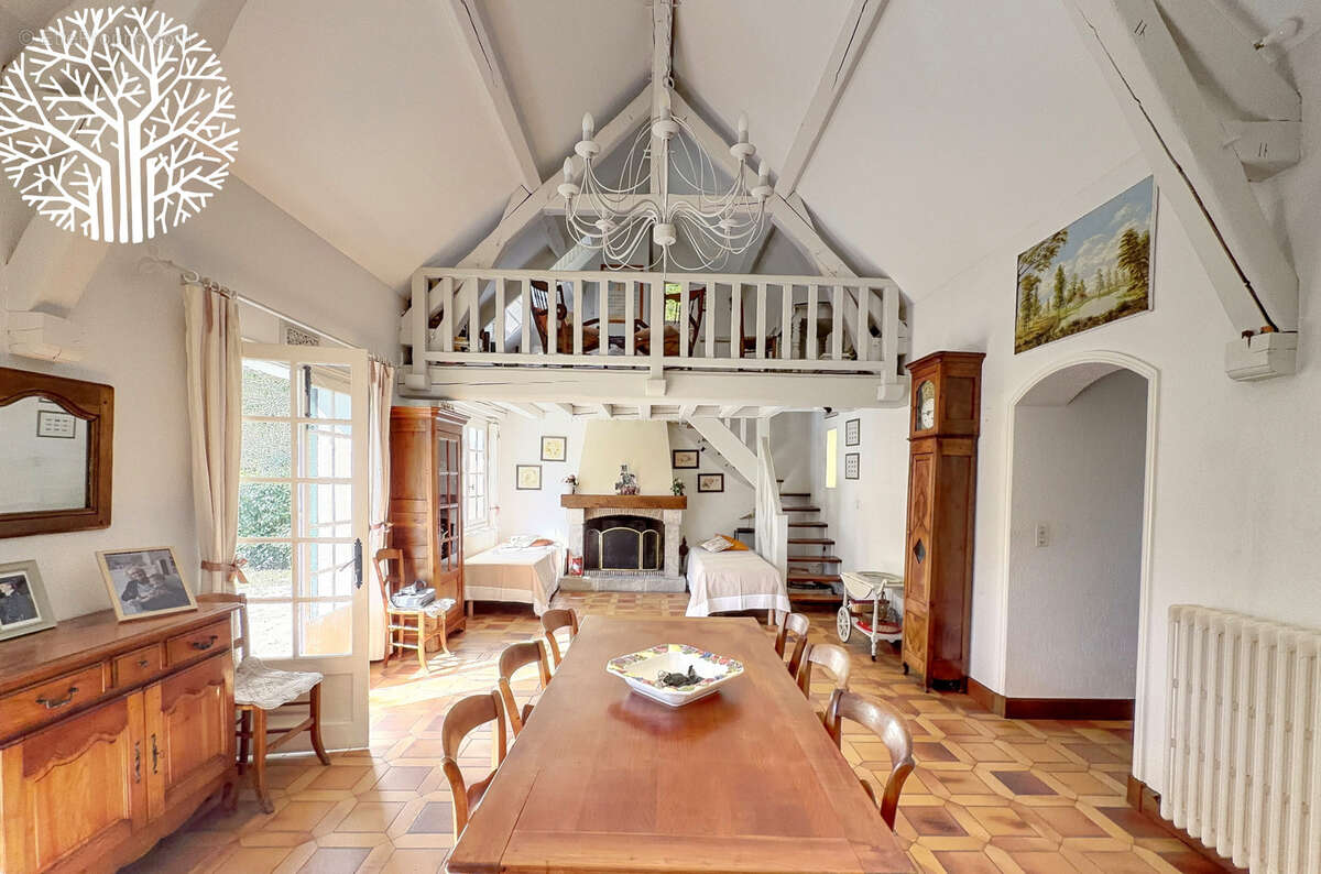 Maison à MILLY-LA-FORET