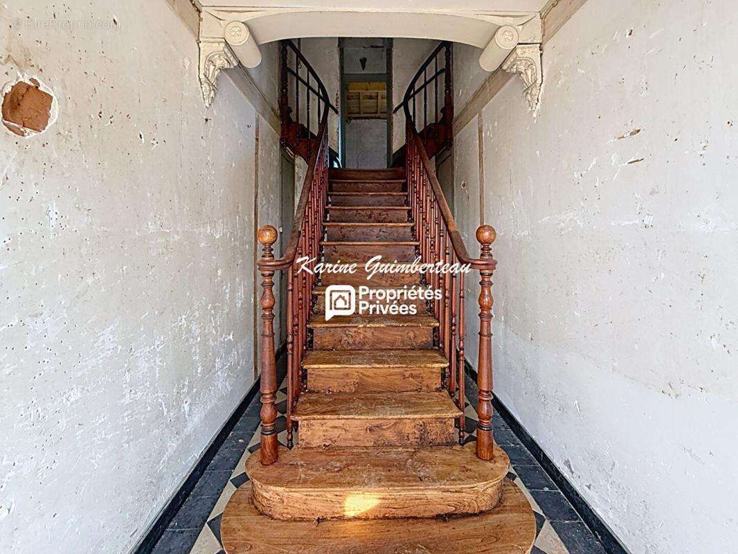 Maison à SAINT-EMILION