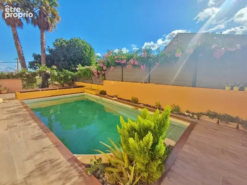 Magnifiqe villa avec vue dégagée, piscine, cuisine d'été et garage - photo 2