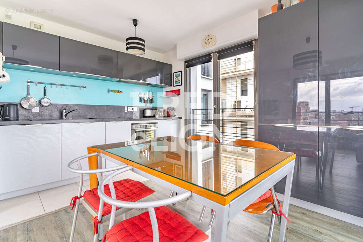 Appartement à NANTERRE