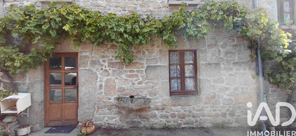 Photo 1 - Maison à FOLLES