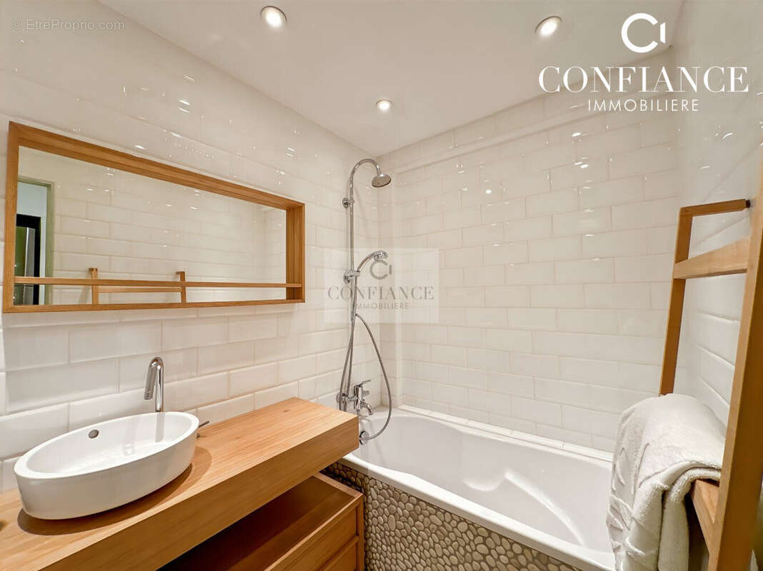 Appartement à SAINT-ETIENNE-DE-TINEE