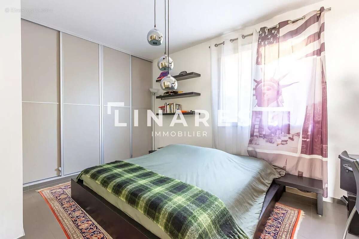 Appartement à MARSEILLE-7E
