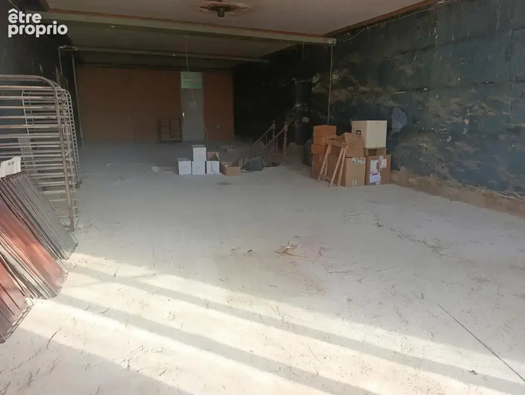 Immeuble commerce + logement à rénover et creer - photo 5