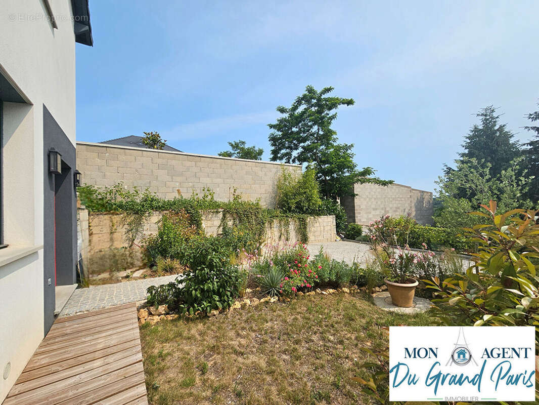 Maison à MARCOUSSIS