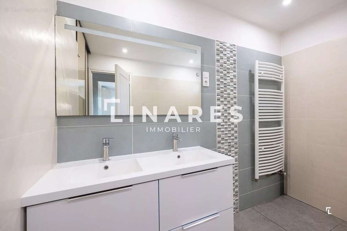 VENDOME FAMILY - Appartement T5 de 94 m2 - balcons - 13012 - photo 11