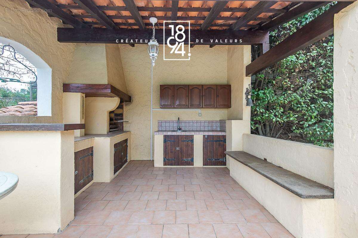 Maison à SAUSSET-LES-PINS
