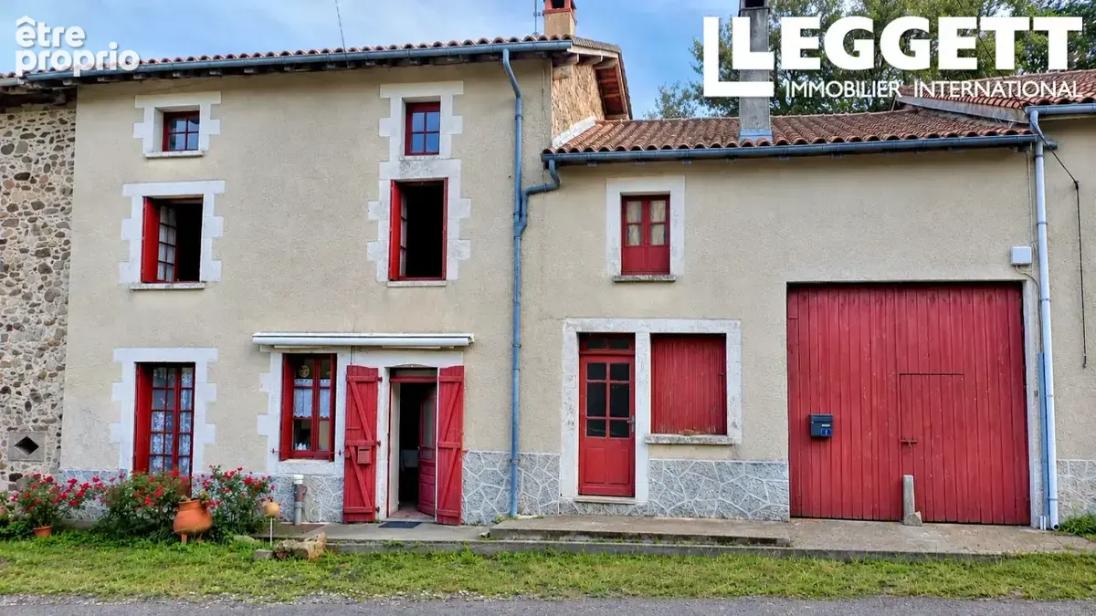 Maison à LESIGNAC-DURAND