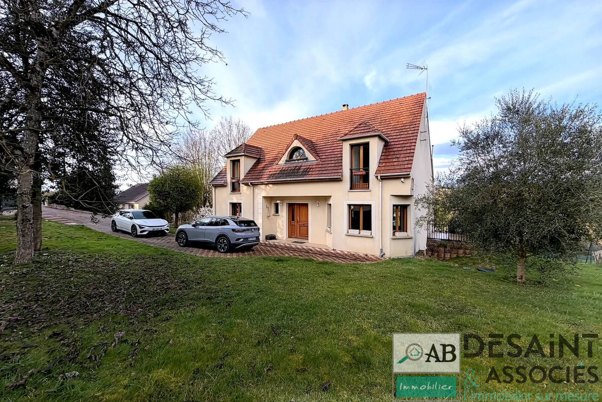 Maison à VILLIERS-SUR-MORIN