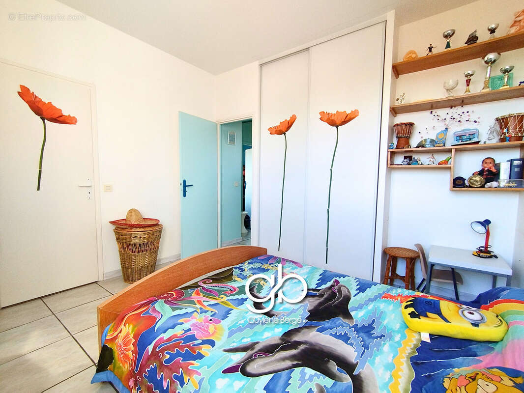 Villa traditionnelle 192 m2 avec jardin fruitier et pool house en bois - - photo 10