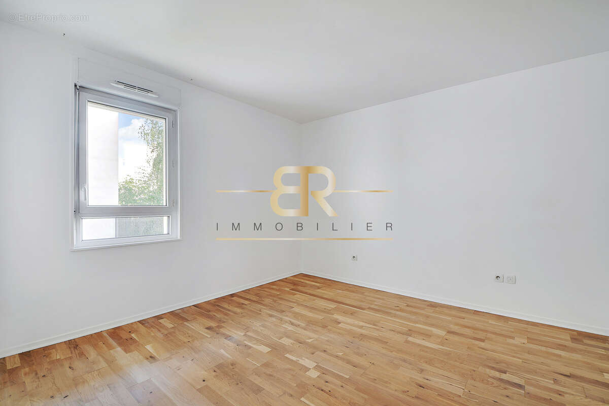 Appartement à GENNEVILLIERS