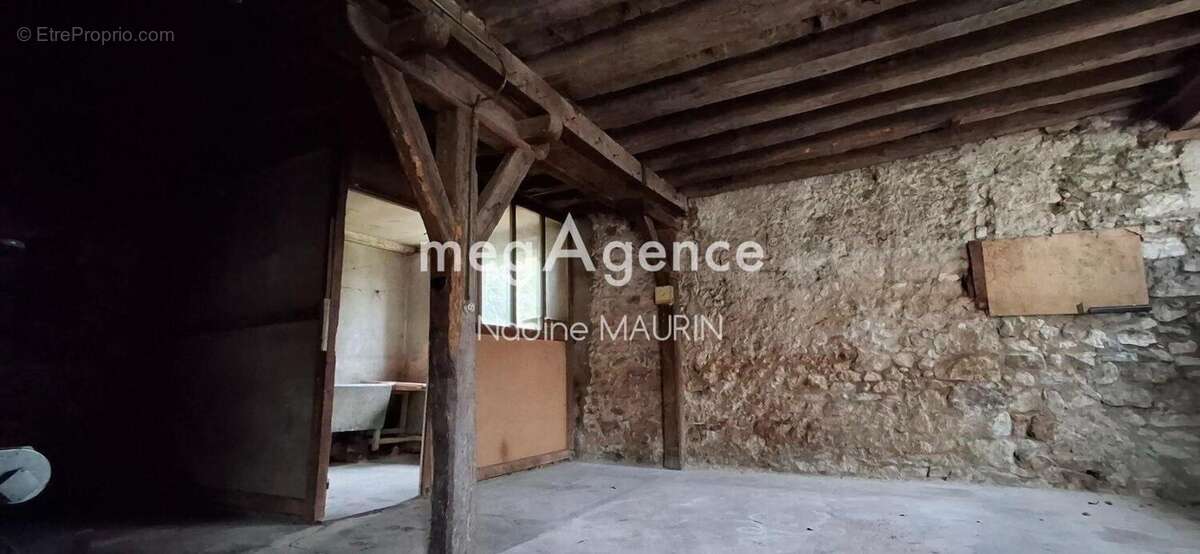Maison à CHITENAY