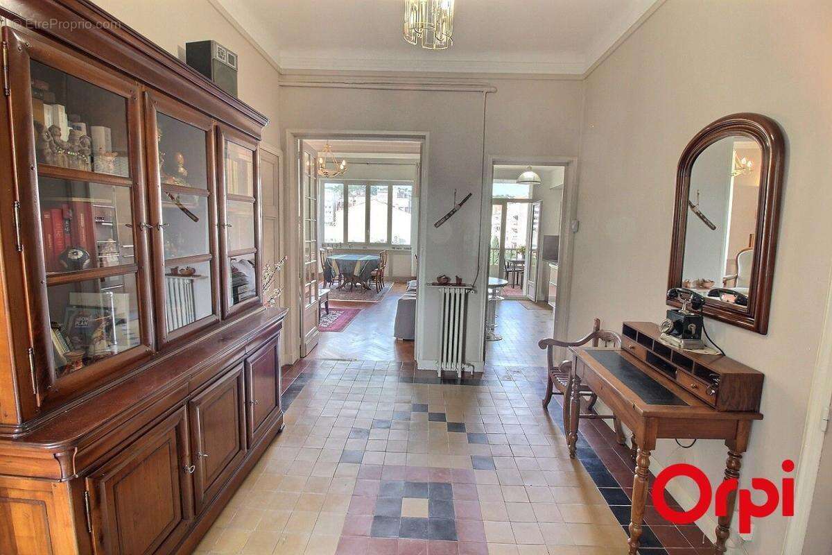 Appartement à MARSEILLE-8E