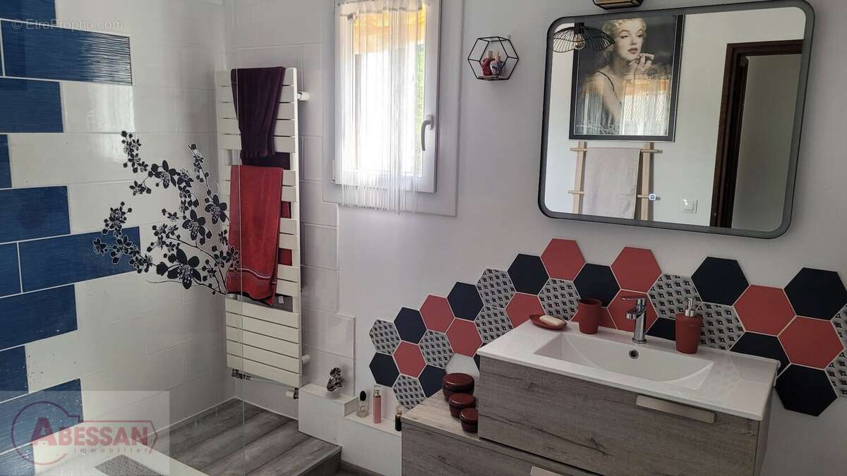 Maison 144 m² à Lagrand  - photo 9
