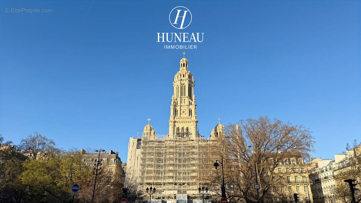 Commerce à PARIS-9E