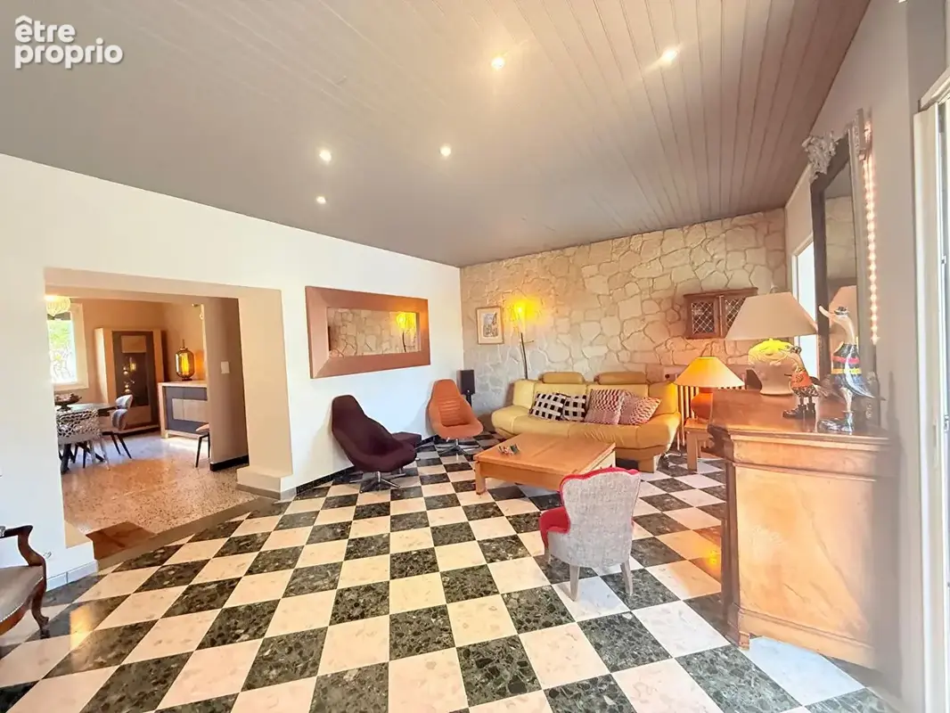 EXCLUSIVITE VEDENE Maison avec très bel extérieur et garage - photo 5