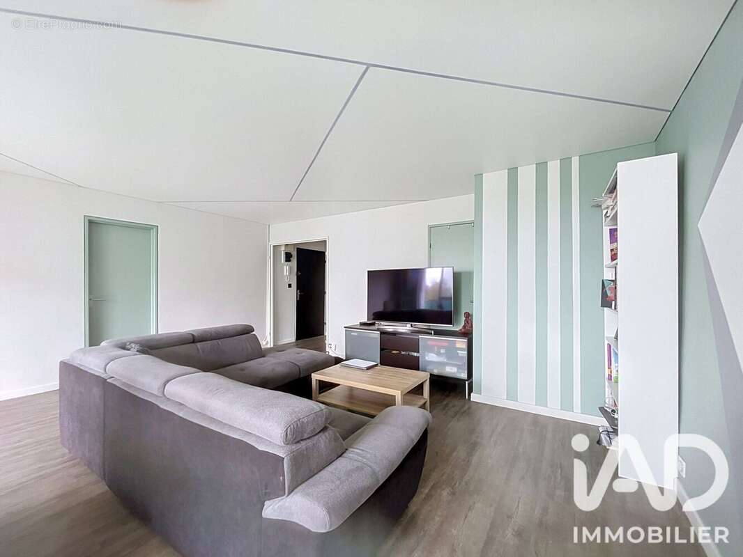 Appartement 75 m² à Joue-Les-Tours  - photo 2