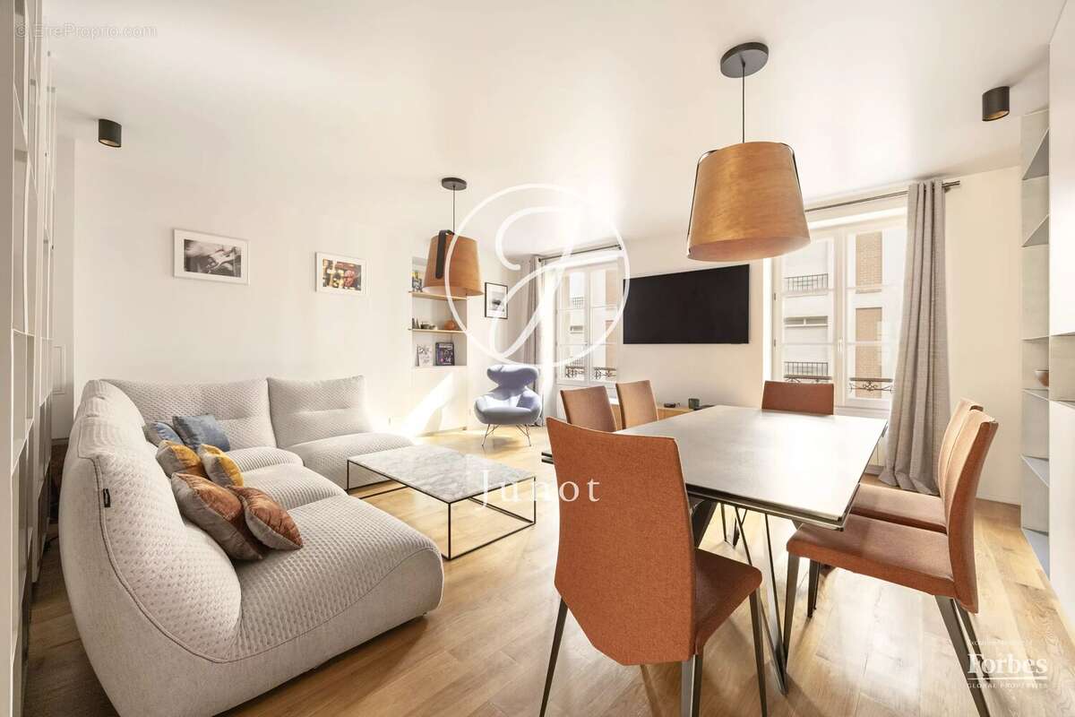 Appartement à PARIS-3E