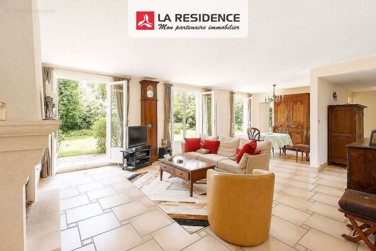 Maison 184 m² à Chambourcy  - photo 2