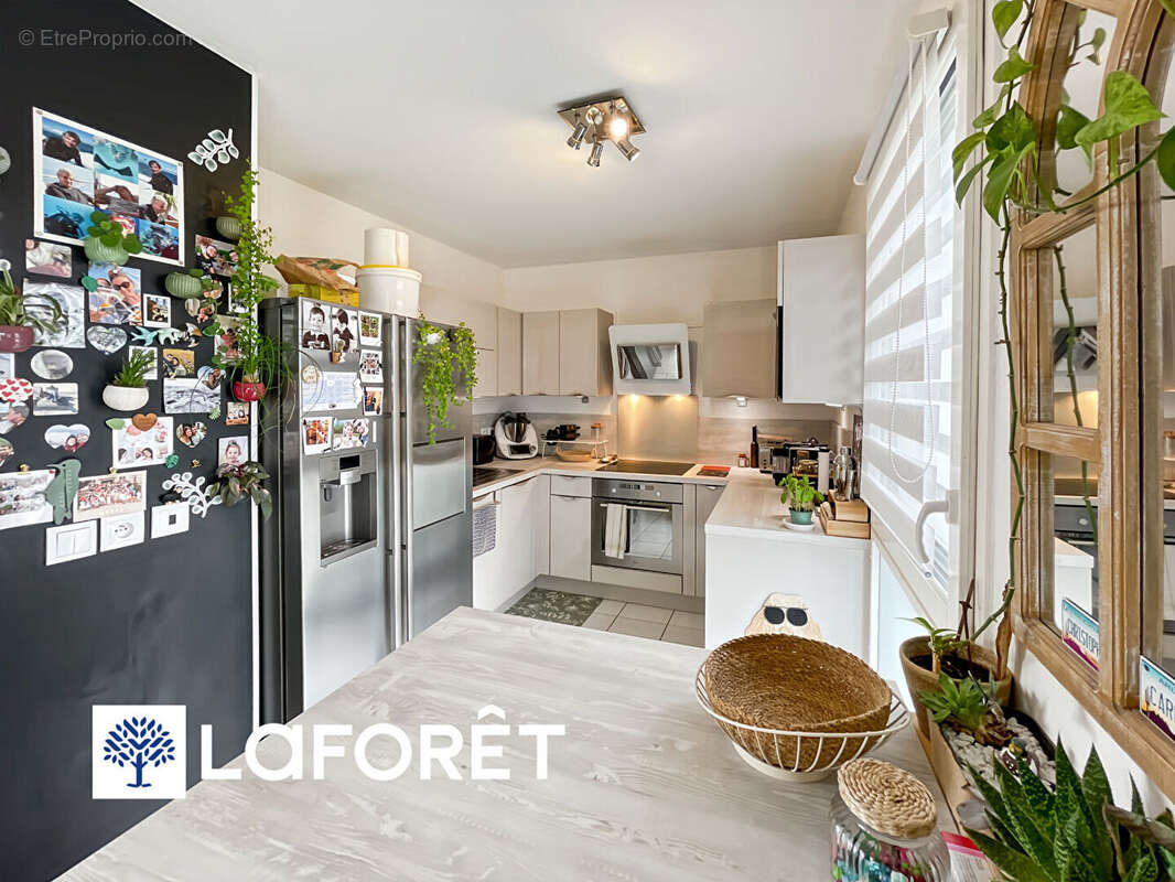Appartement à SAINTE-GENEVIEVE-DES-BOIS