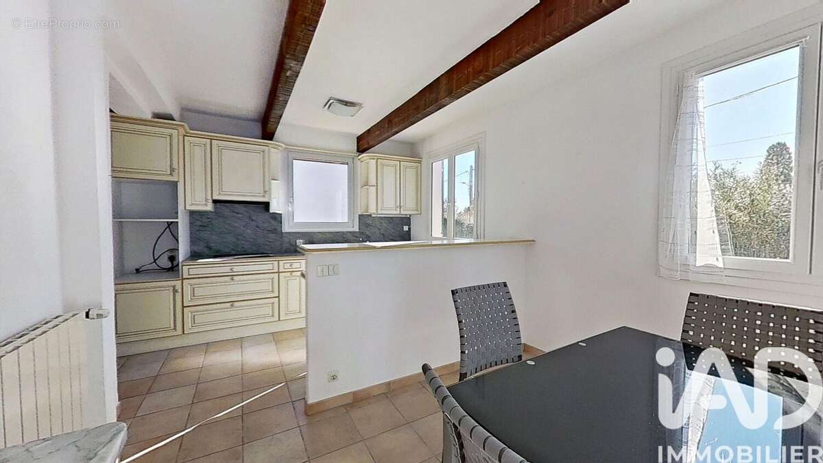 Photo 8 - Maison à LES ISSAMBRES
