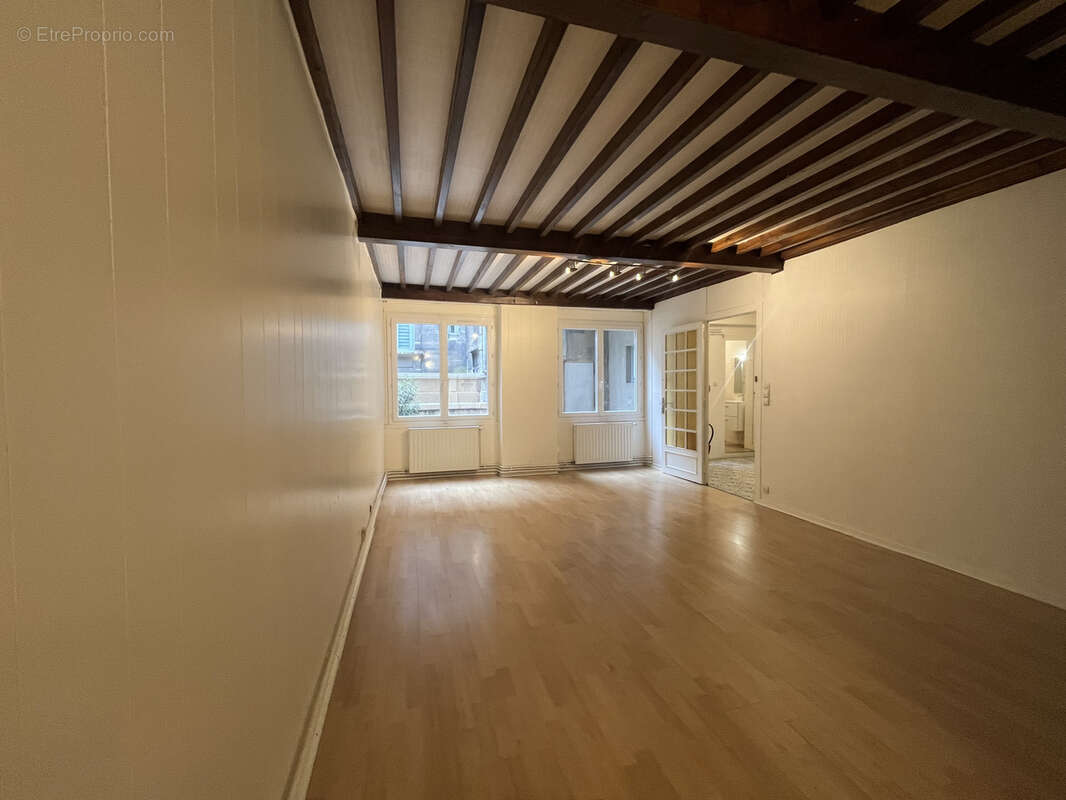 Appartement à SAINT-ETIENNE