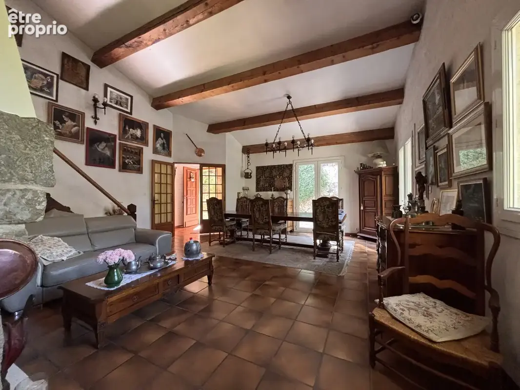 GEMENOS Maison traditionnelle provençale des années 80 avec piscine et appartement indépendant - photo 2