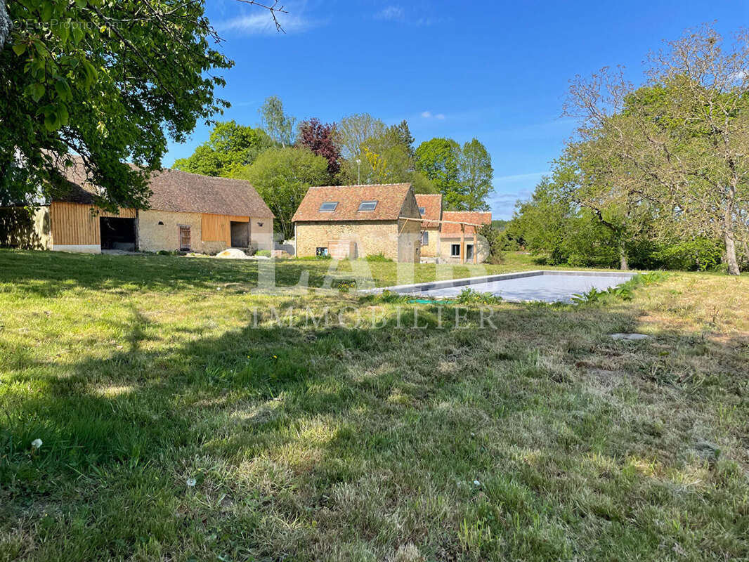 Ensemble à vendre avec une piscine au calme, réf B14992 - photo 16