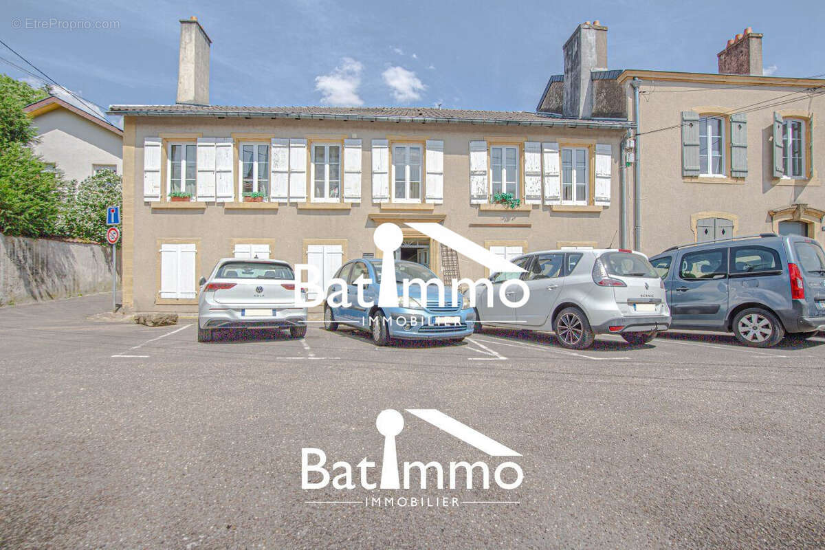 Maison à CHATEL-SAINT-GERMAIN